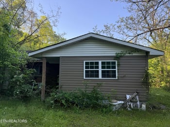 3159 Hickory Dr, Pigeon Forge, TN 37863