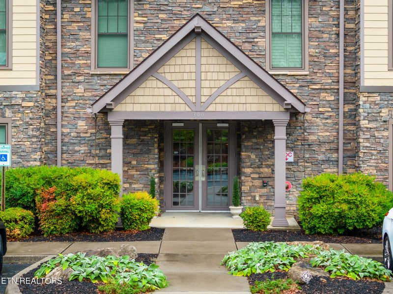 316 Centennial Bluff Blvd, Oak Ridge, TN 37830