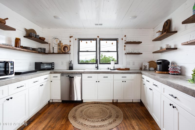 316 Court Ave, Sevierville, TN 37862