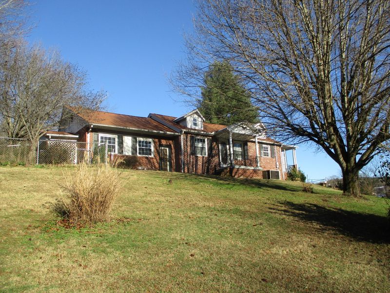 316 E Winchester St, Rockwood, TN 37854