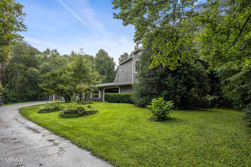 316 Landrum Rd, Clinton, TN 37716