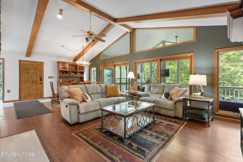 316 Laurel Valley Rd, Townsend, TN 37882