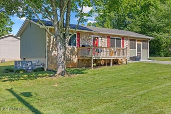 316 N Iowa Ave, Etowah, TN 37331
