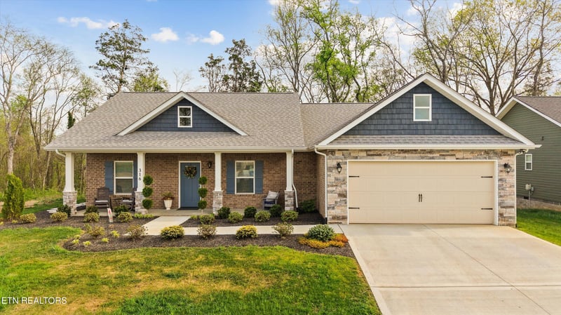 316 Red Rock Rd, Clinton, TN 37716