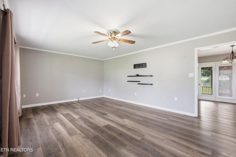 316 Sunrise Dr, Kingston, TN 37763