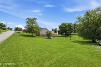 316 Sunrise Dr, Kingston, TN 37763