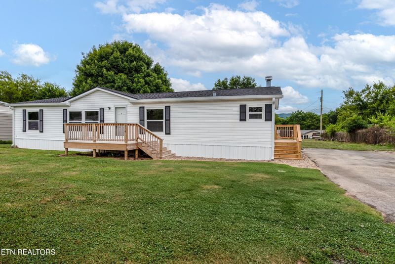 316 Winchester Dr, Walland, TN 37886
