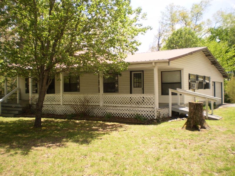 3165 Oswego Rd, Crossville, TN 38572