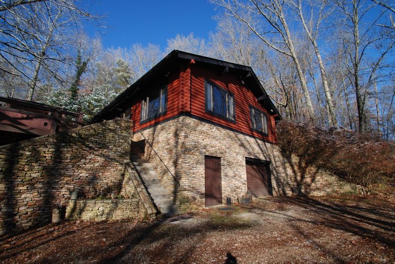3167 Logan Hill Rd, Louisville, TN 37777