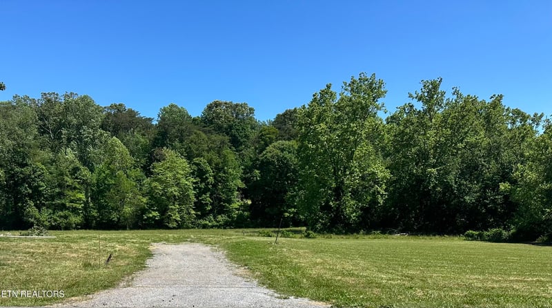 3169 Hinds Creek Rd, Heiskell, TN 37754