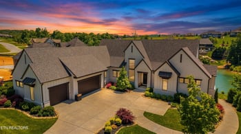 317 Admiral Ct, Lenoir City, TN 37772