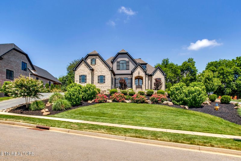 317 Barnsley Rd, Knoxville, TN 37934