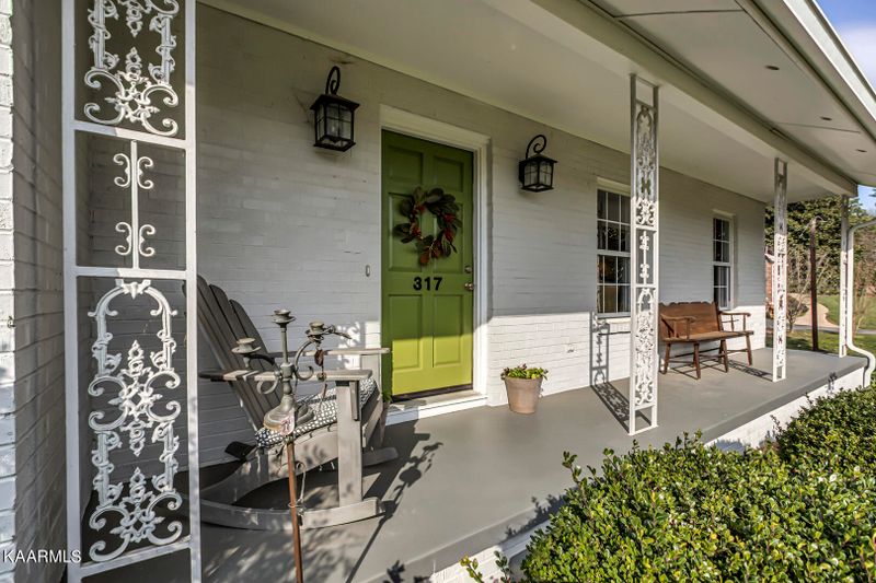 317 E Heritage Dr, Knoxville, TN 37934