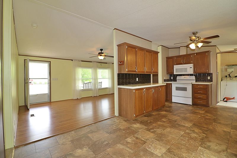 317 Edgewood Blvd, Oneida, TN 37841