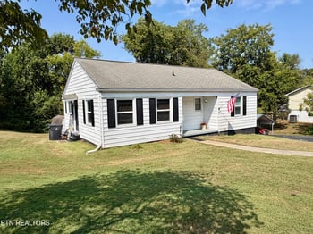 317 Hartford Rd, Knoxville, TN 37920