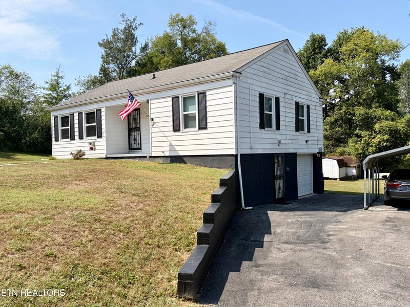 317 Hartford Rd, Knoxville, TN 37920