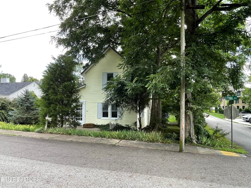 317 Lynn Ave, Athens, TN 37303