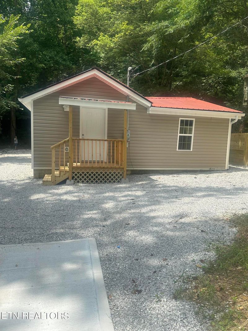 317 N 14th St, Lafollette, TN 37766