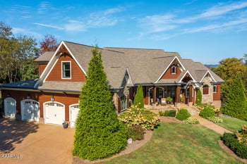 317 Peregrin Ln, Maryville, TN 37804