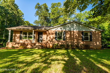317 S Carter School Rd, Strawberry Plains, TN 37871