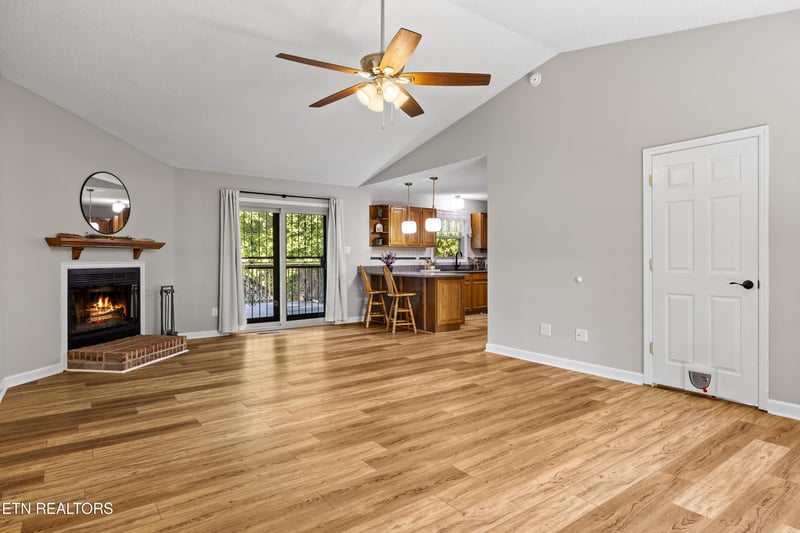 317 S Carter School Rd, Strawberry Plains, TN 37871