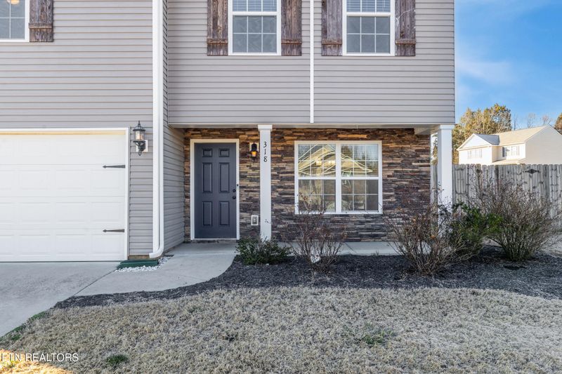 318 Chrysler Ln, Powell, TN 37849