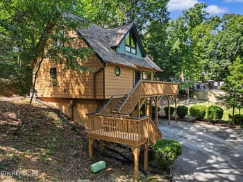 318 Greenwood Way, Pigeon Forge, TN 37863