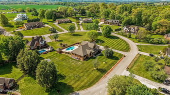 318 Hidden Cove Ct, Maryville, TN 37803