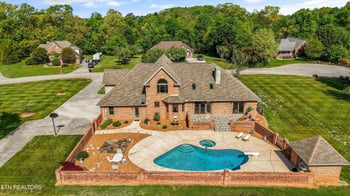 318 Hidden Cove Ct, Maryville, TN 37803