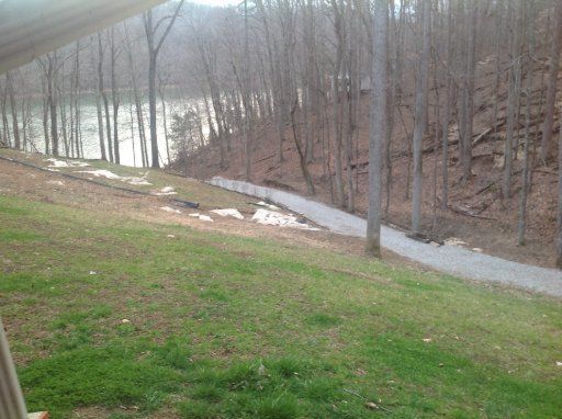 318 Hiwassee Dr, Jacksboro, TN 37757