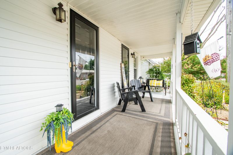 318 N Main St, Rocky Top, TN 37769