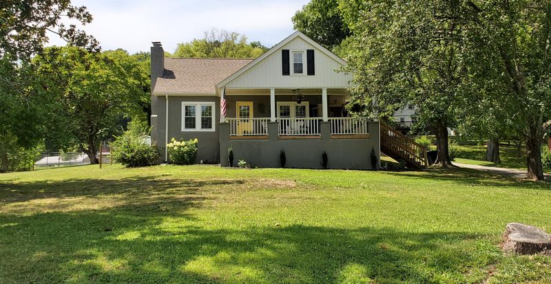318 Ridgeview Dr, Clinton, TN 37716