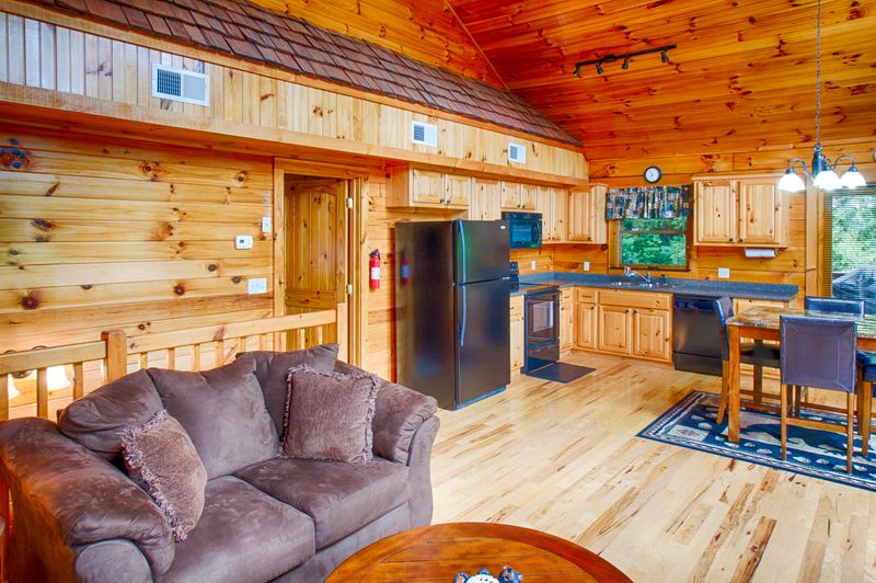 318 Silver Stone Way, Pigeon Forge, TN 37863