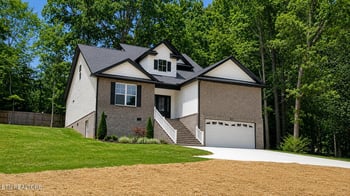 3185 Fairoaks Dr, Maryville, TN 37803
