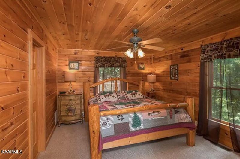 3186 Emerald Springs Loop, Sevierville, TN 37862
