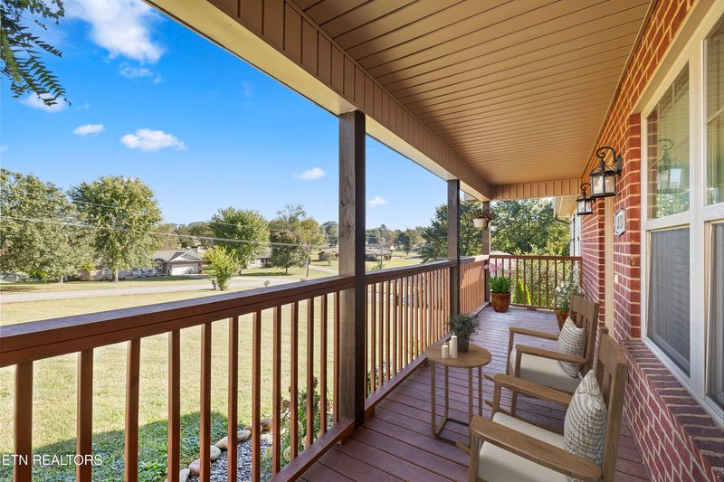 319 Ayers Rd, Kodak, TN 37764