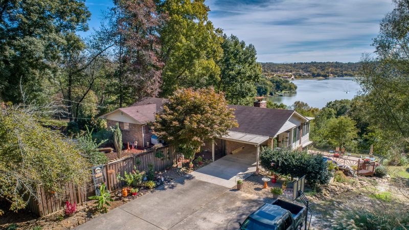 319 Bluff Rd, Kingston, TN 37763