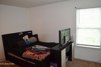 319 Chrysler Ln, Powell, TN 37849