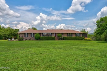 319 Constellation Ln, Kodak, TN 37764
