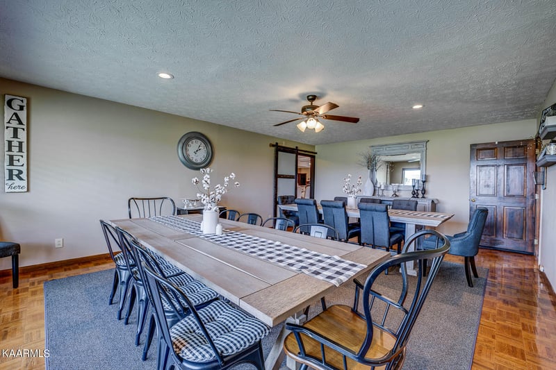319 Constellation Ln, Kodak, TN 37764