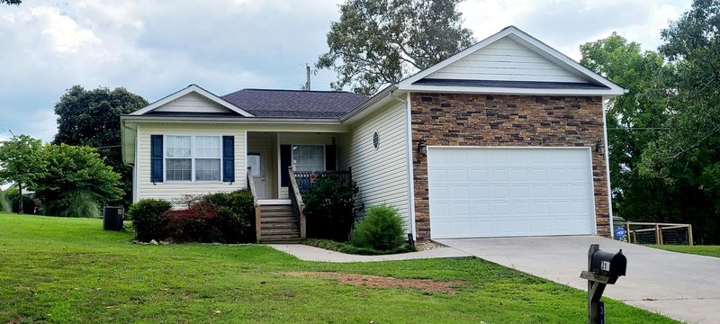 319 County Farm Rd, Madisonville, TN 37354