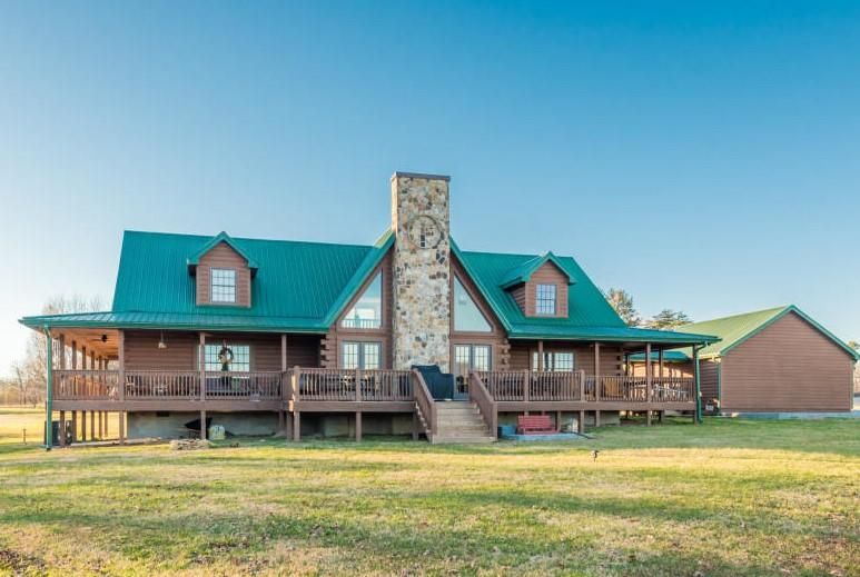 319 Hugh Jones Rd, Sunbright, TN 37872