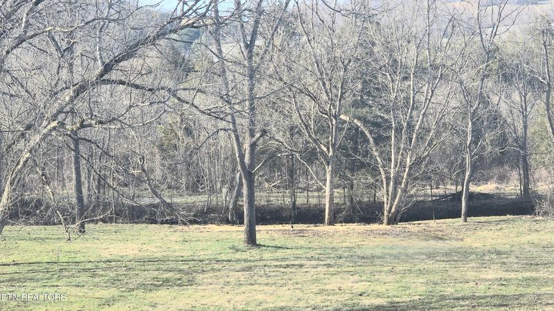 319 Johnson Farm Rd, Maynardville, TN 37807