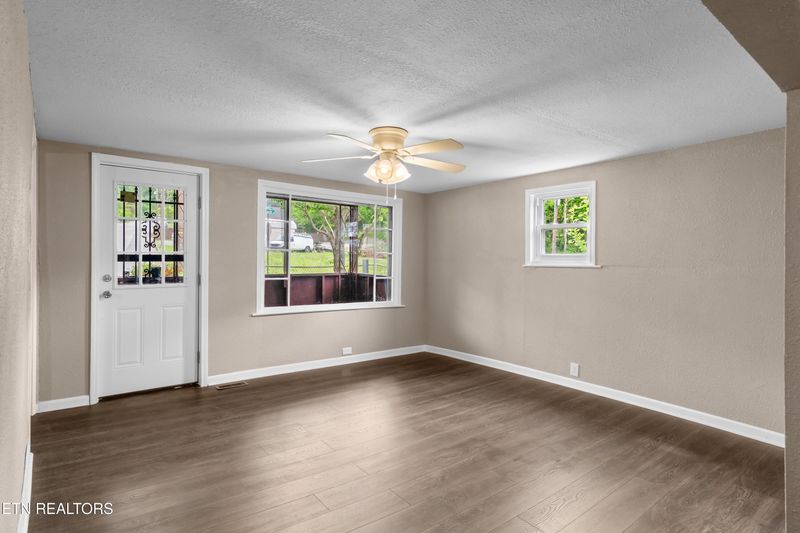 319 Kentucky St, Jellico, TN 37762