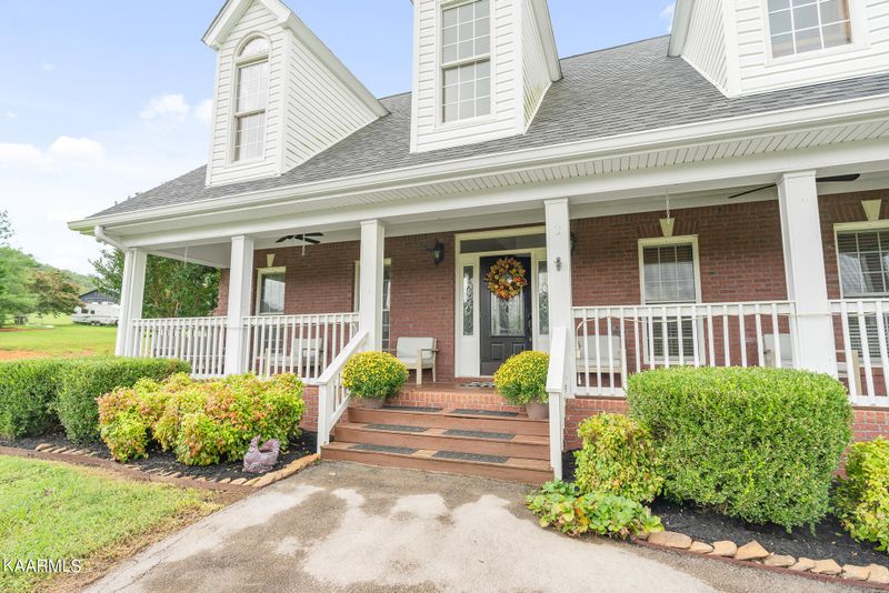319 Lost Ridge Rd, Clinton, TN 37716