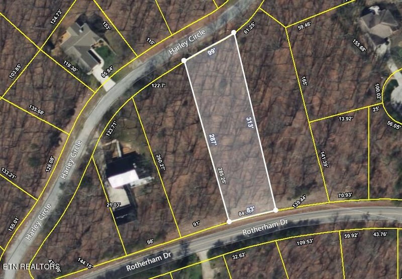319 Rotherham Dr, Crossville, TN 38558