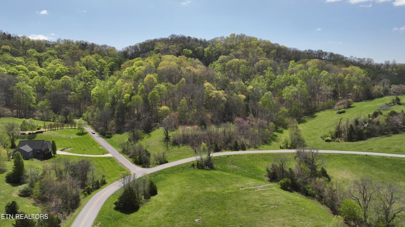 319 Russell Br Rd, Sharps Chapel, TN 37866