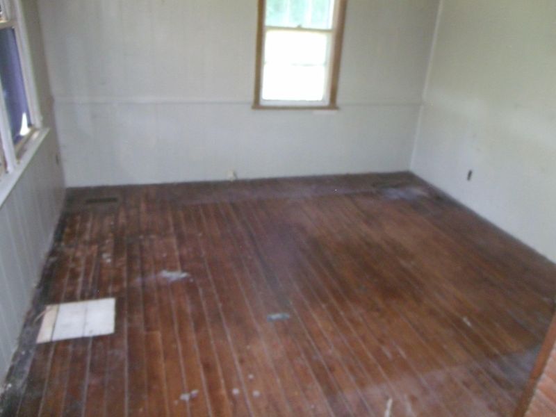 319 Sinking Springs Rd, Clinton, TN 37716