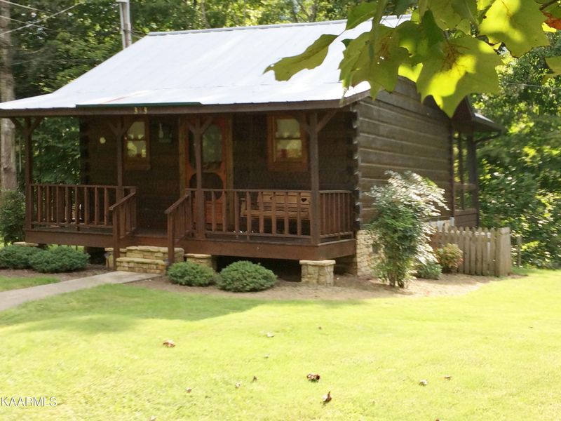 319 Stables Dr, Townsend, TN 37882