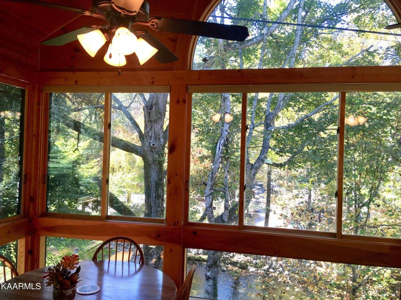 319 Stables Dr, Townsend, TN 37882